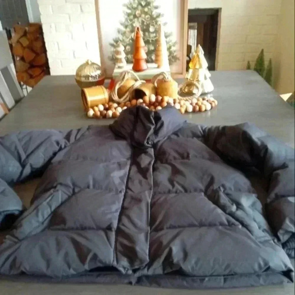 Mousey Woman's Puffer Coat NWOT - Picture 1 of 4